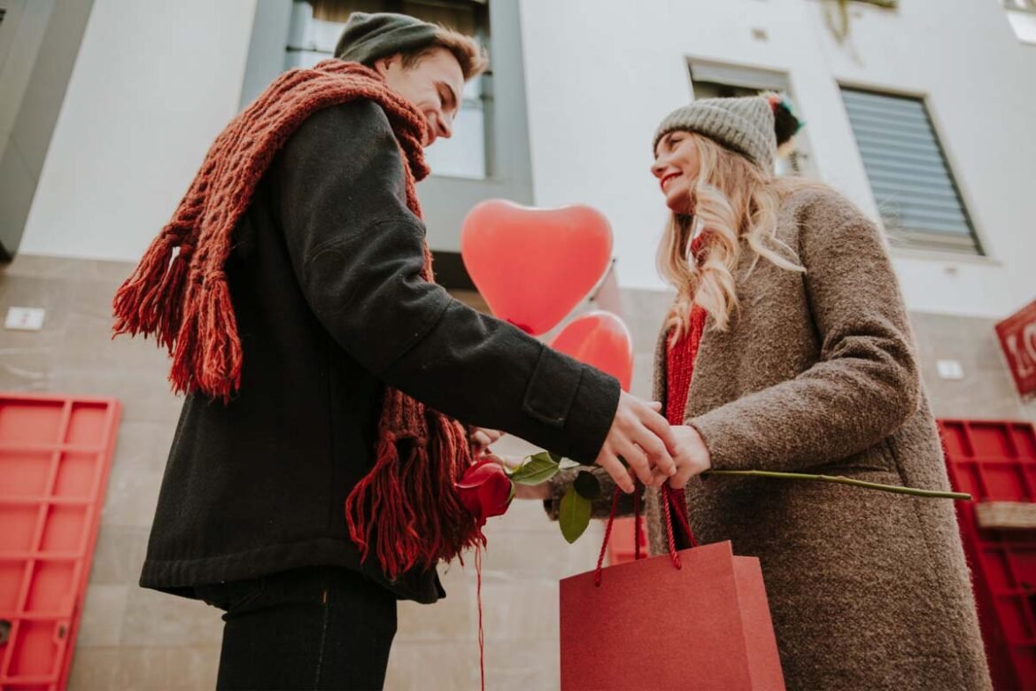 The Ultimate Valentine’s Day 2025 Gift Guide: Thoughtful & Stylish Gifts for Her